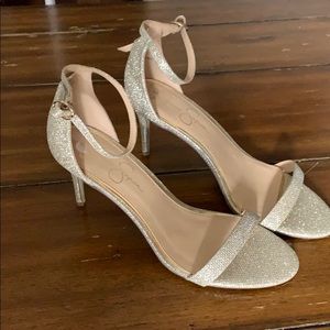 Jessica Simpson Gold sparkly shoes 8.5